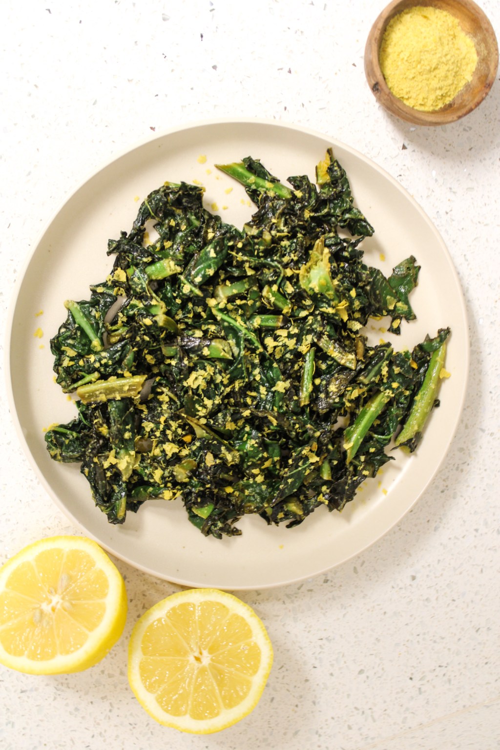 “Cheesy” Lemon Garlic Kale&nbsp;(Vegan)